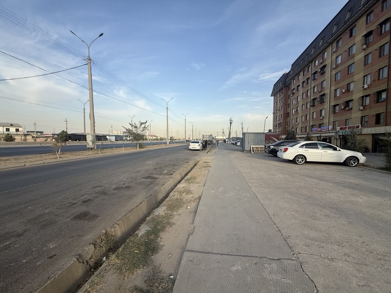 Ijaraga beramiz 94 kv yoli yuzida yangixayot tumani