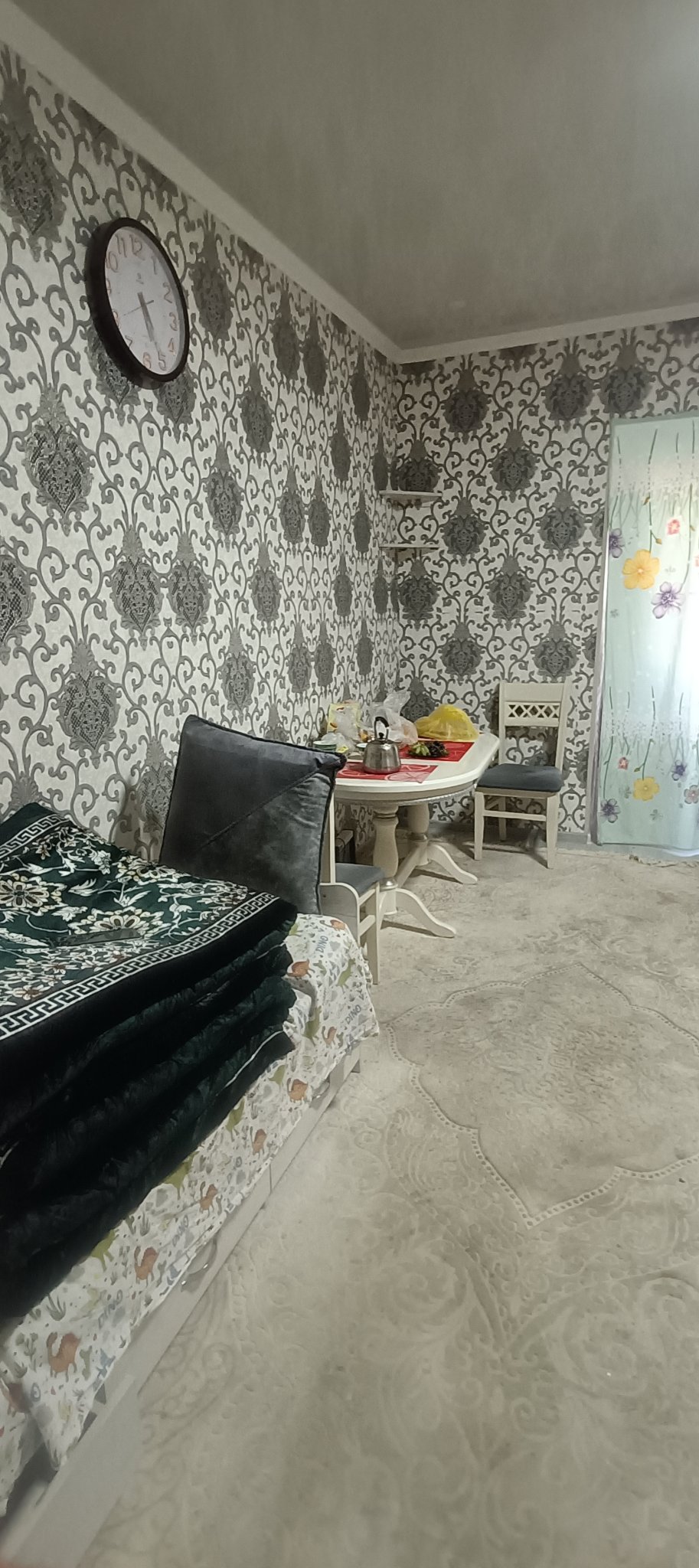 Бир хонали квартира арендовать киламан оилали . Квартира Янги ремонт дан чиккан хамма условия бор